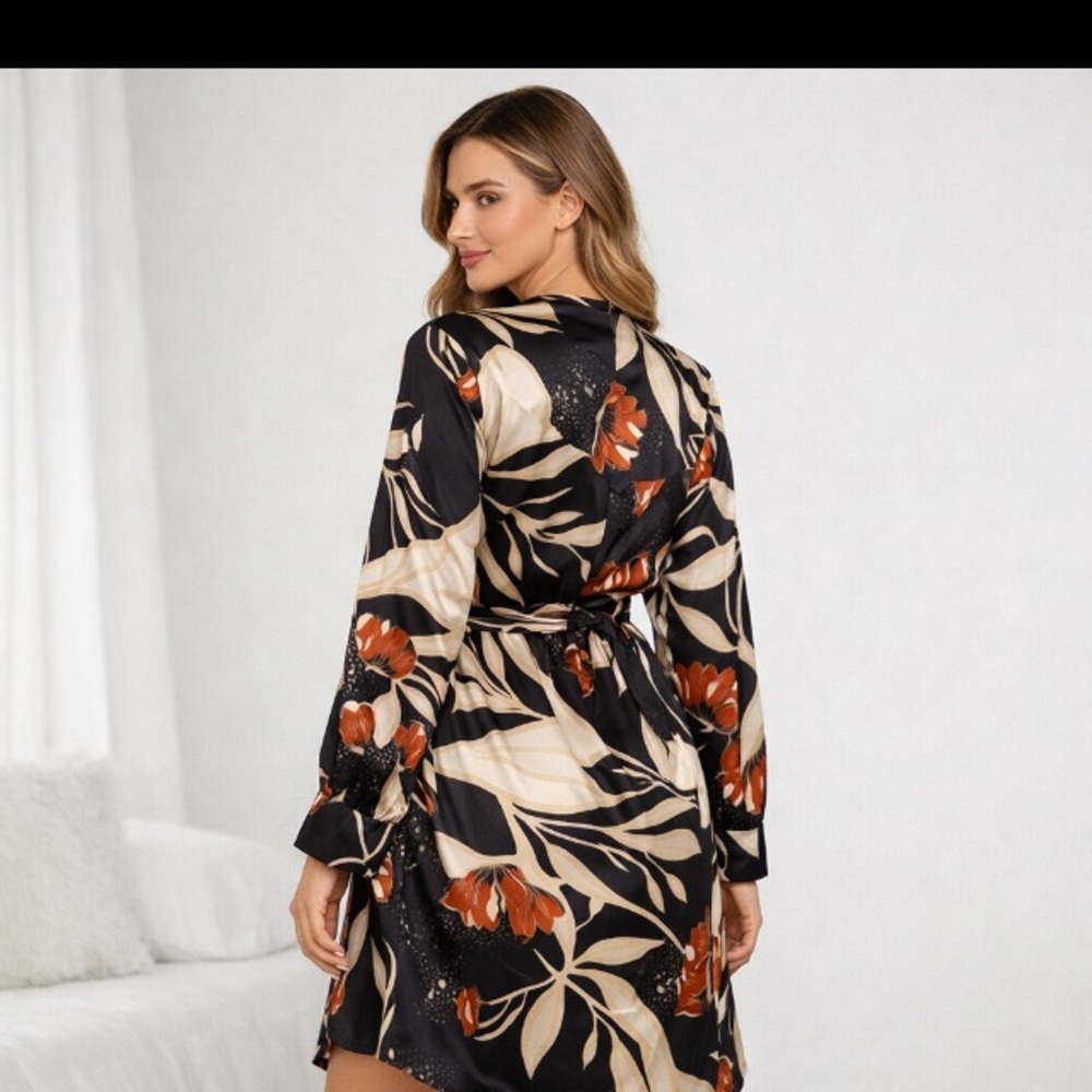 Sam Edelman Floral Satin Wrap Robe Kimono Cover-Up Black Cream Size 4 NWT - Picture 2 of 15